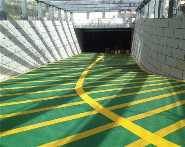 無(wú)震動(dòng)防滑坡道