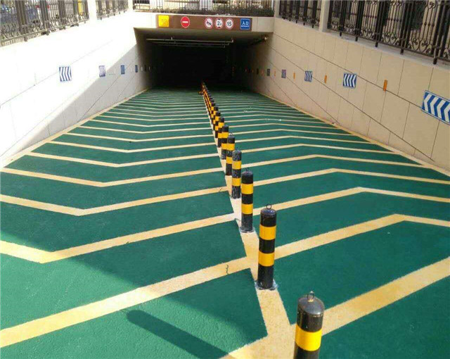 無(wú)震動(dòng)防滑坡道