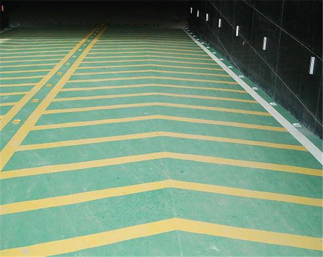 無(wú)震動(dòng)防滑坡道